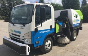 Parking Lot Sweeper Truck