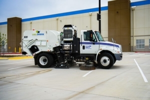Parking Lot Cleaning Truck